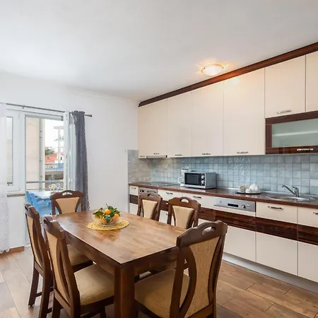 Jasmir - Free Parking Near The * Makarska