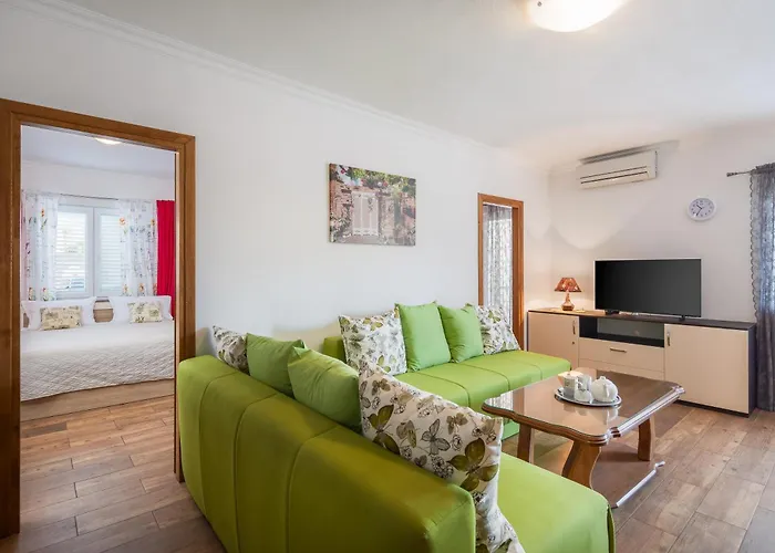 Appartement Jasmir - Free Parking Near The Makarska