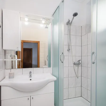 Jasmir - Free Parking Near The Apartment Makarska
