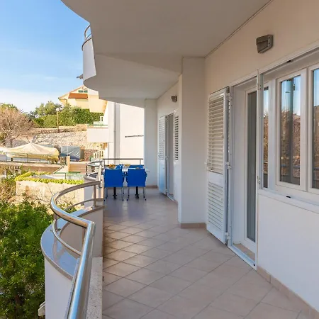 Jasmir - Free Parking Near The Apartman Makarska