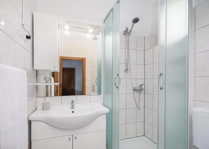 Jasmir - Free Parking Near The Апартаменты Макарска