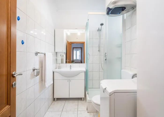 Jasmir - Free Parking Near The Макарска