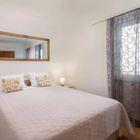 Jasmir - Free Parking Near The Apartment