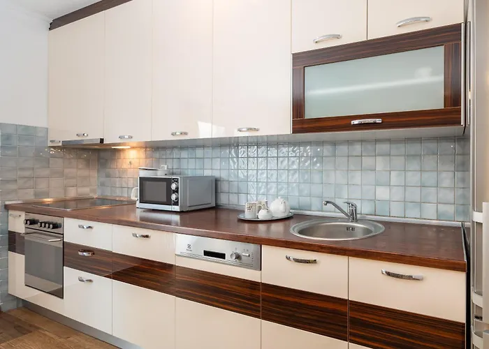 Jasmir - Free Parking Near The Lägenhet