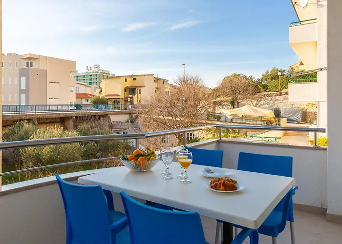 Jasmir - Free Parking Near The